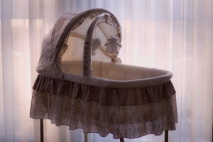 bassinet vs mini crib